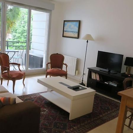 Appartement Confortable Et Au Calme Avec Terrasse Proche Du Metro - Accueil Personnel Lyon Exterior foto